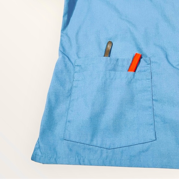 Landau Light Blue V-Neck Medical Scrub Top Unisex - Picture 9 of 12